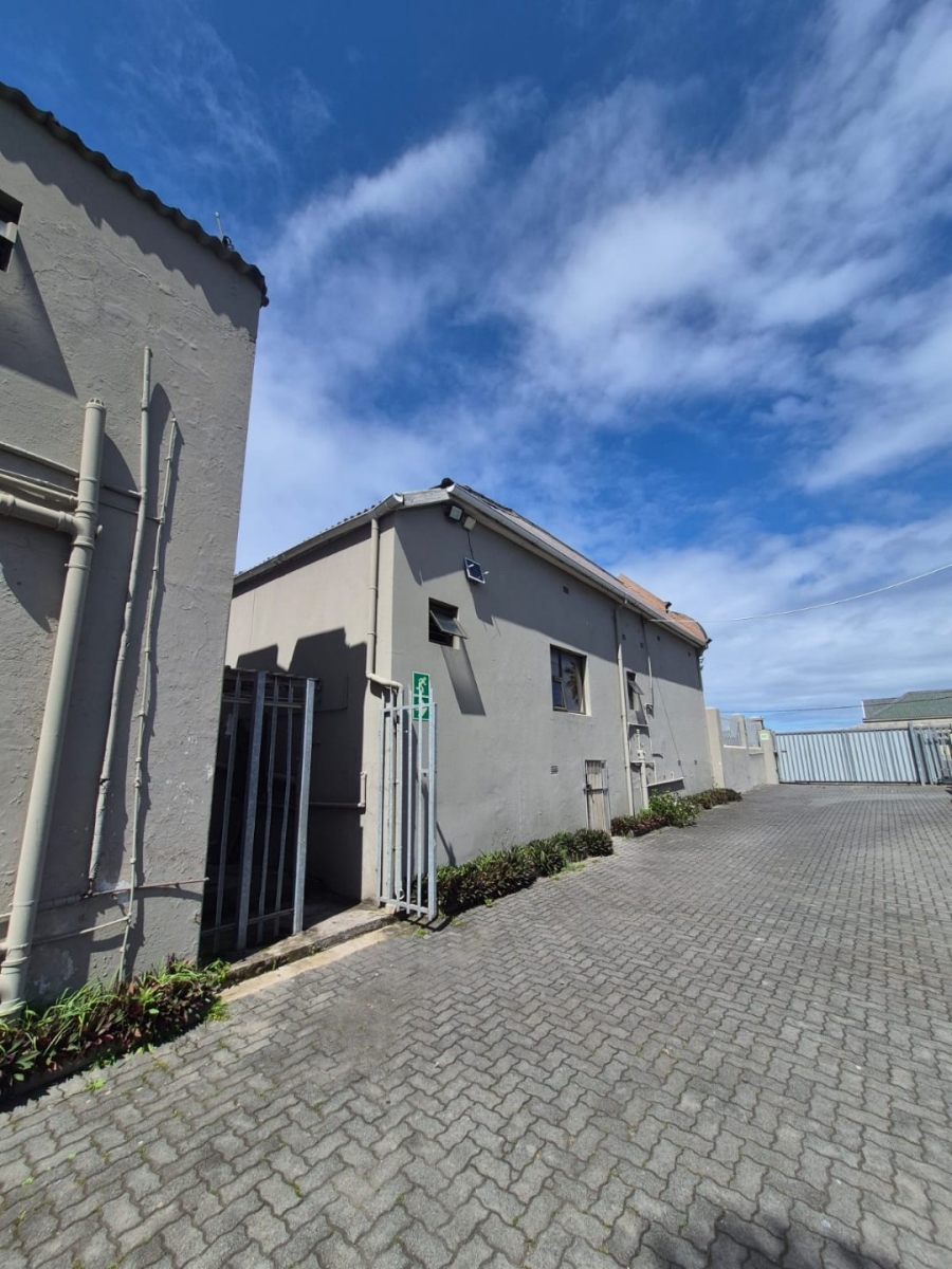 19 Bedroom Property for Sale in Quigney Eastern Cape